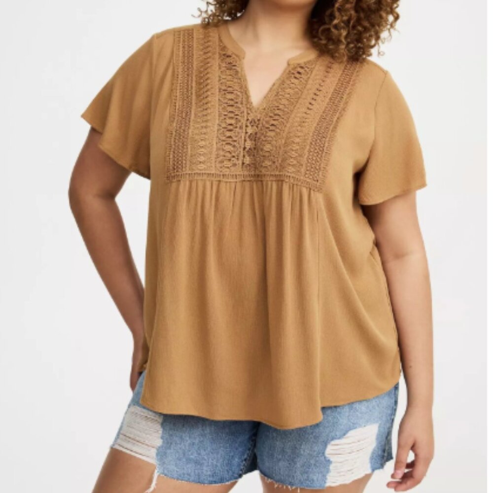 NEW WITH TAGS - Torrid Crinkle Gauze Flutter Sleeve Top - size 3X (22/24)
